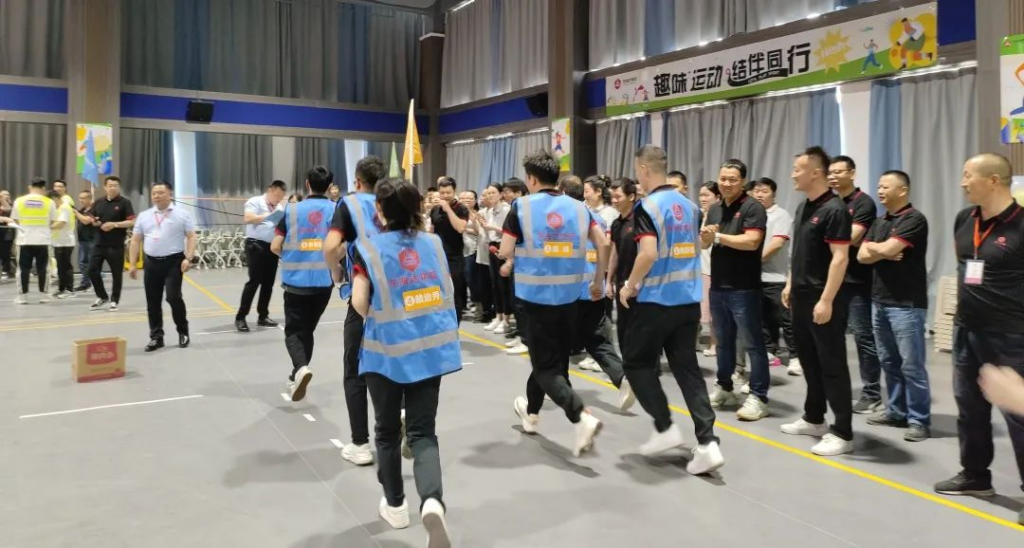 趣味运动结伴同行 | 日博集团物流趣味运动会